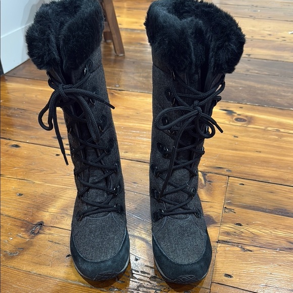 LL Bean Black Lace-Up Winter Boots with Fur Lining size 9 ID 299782 - Picture 1 of 11